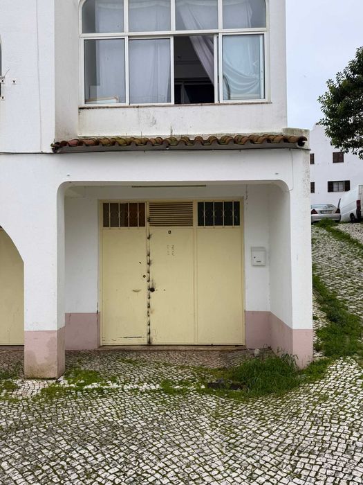 Garagem no centro de Albufeira
