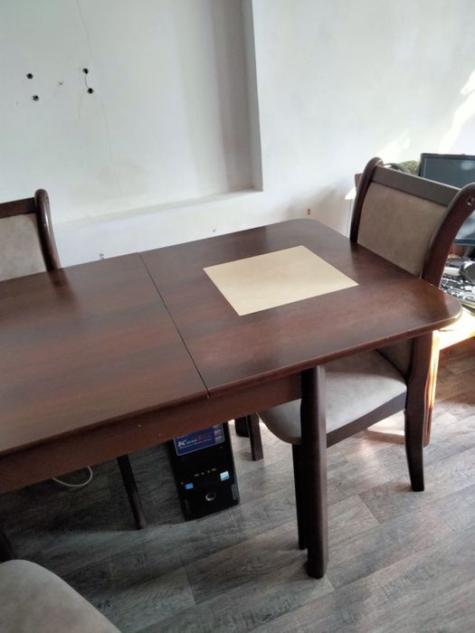 Кухонный Стол в комплекте со стульями