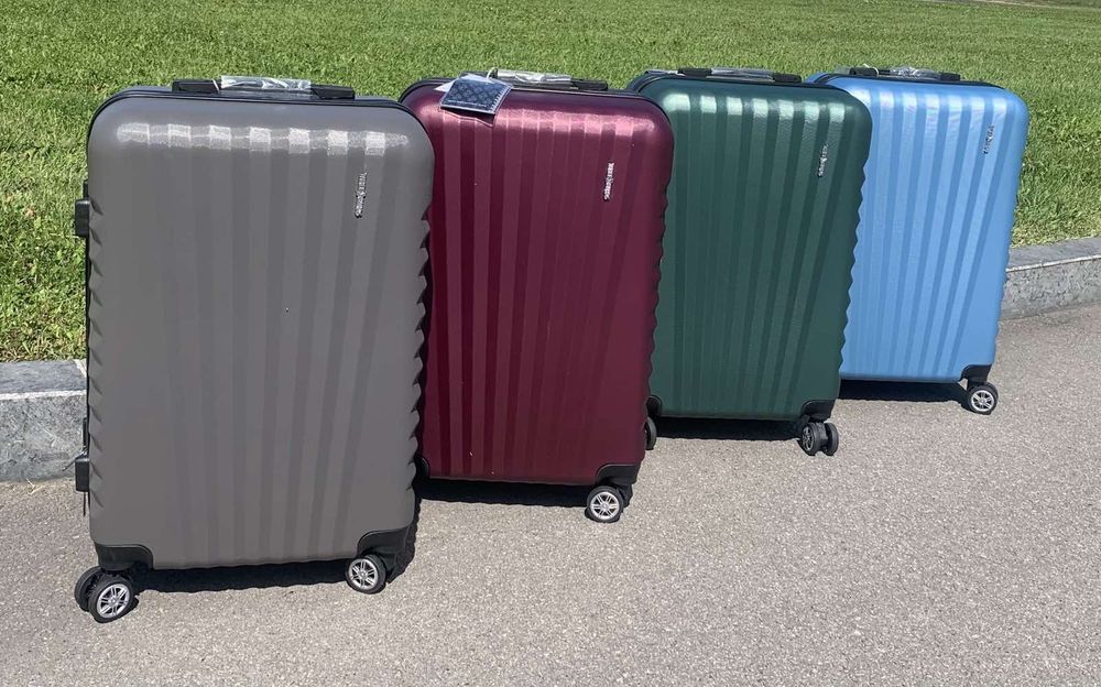 Валіза чемодан на 4 колеса Tourist ABS M,S,XS( з'ємні колеса),кейс