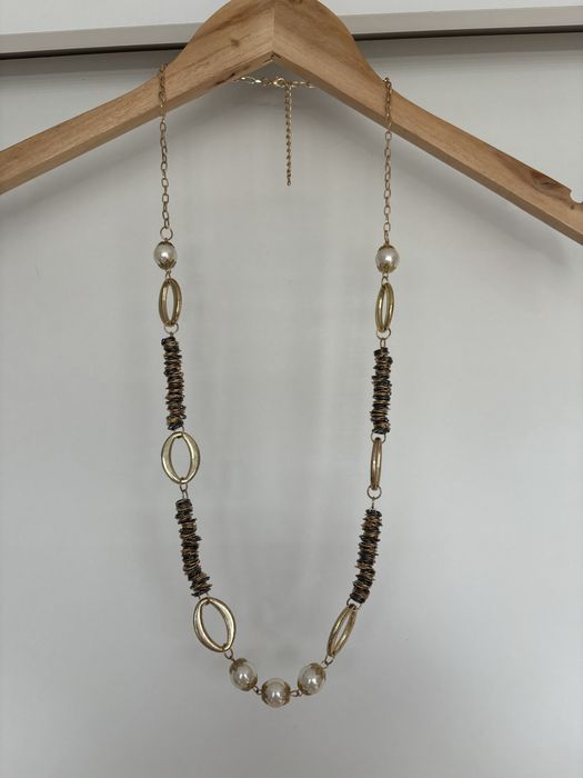 Dlugi wisiorek naszyjnik zloty z perlami
