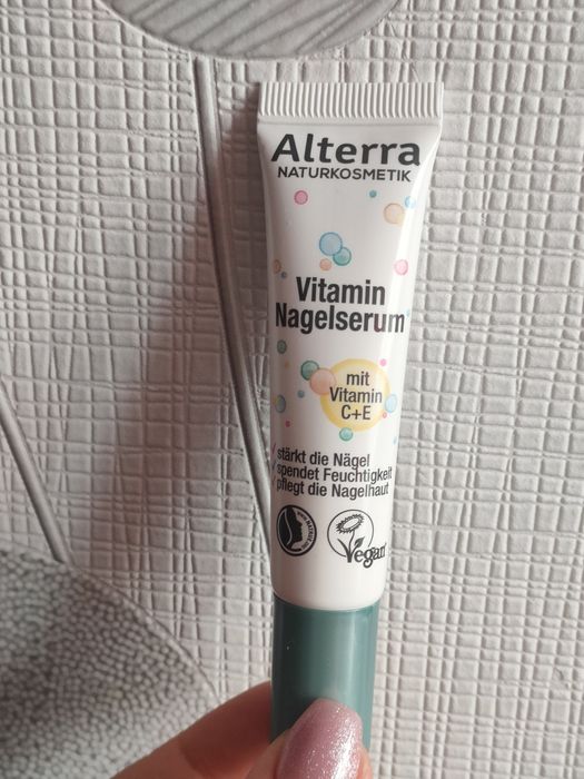 Alterra nawilżające serum do paznokci z witaminą C + E serum do skórek