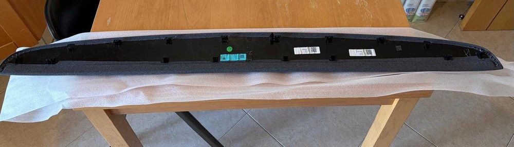 secção de decoração do tablier do tesla model 3 highland