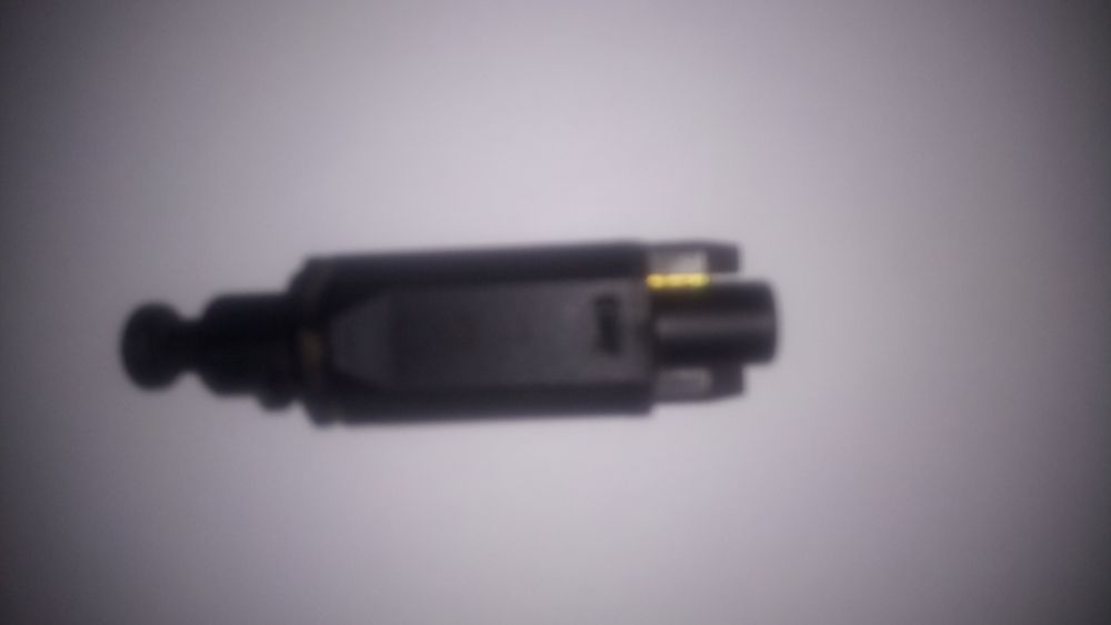 Выключатель стоп сигнала авто VW ,AUDU и др.