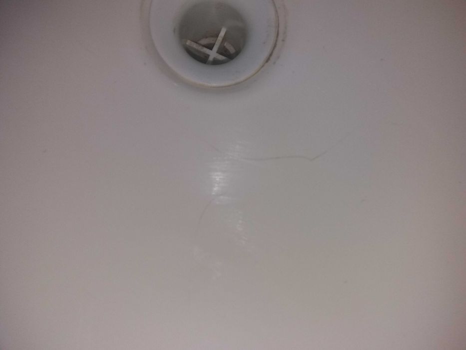 белая подвесная полукруглая раковина (умывальник) в ванную 60х51 см