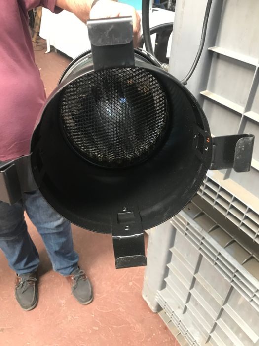 Iluminação Projectores Convencionais Par64 Black long