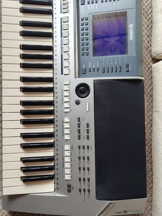 Keyboard Yamaha PSR S700