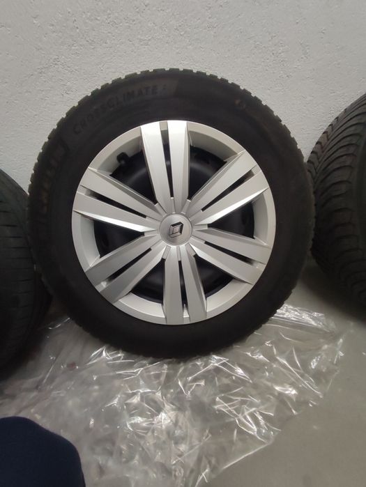 Sprzedam 4 felgi stalowe 15 Renault Megane 3 CENA ZA 4 SZTUKI