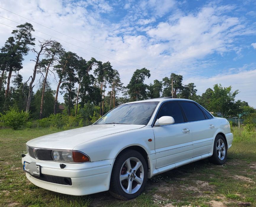 машина митсубиси сигма