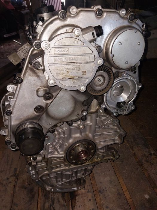 Silnik Volvo 3.2 B6324S5 uszkodzony. Głowica, miska olejowa Na czesci.