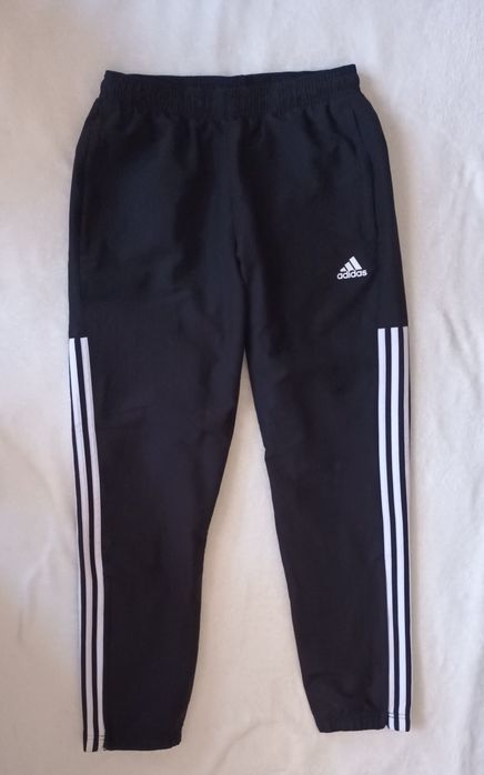 Czarne spodnie dresowe Adidas