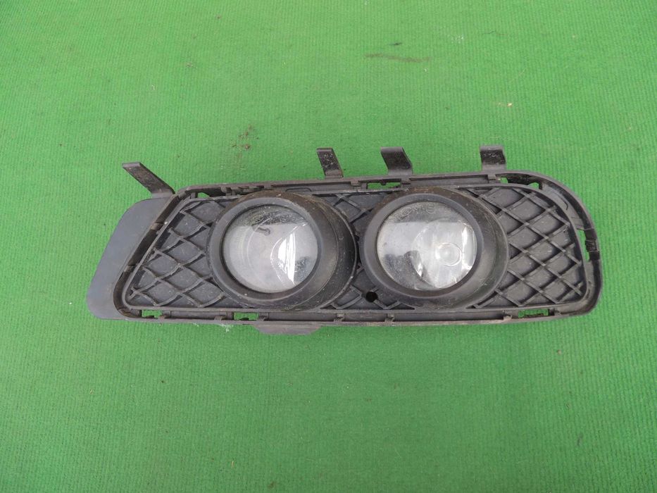 Lewy halogen kratka halogenu Mercedes W212 E KLASA 09-16 09 10 11 12 13 14 15 16