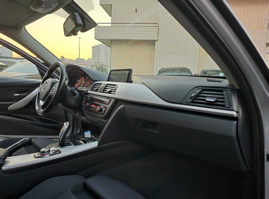 BMW 320D F30 2.0 "LOOK M3" "AUTOMÁTICO"