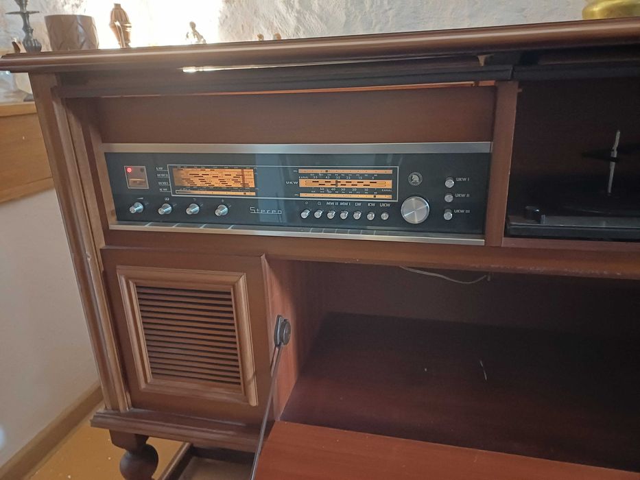 Radio z adapterem Philips 22 RF