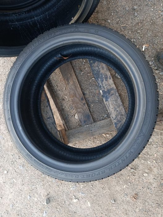 225/40/18 Dunlop wintersport 5