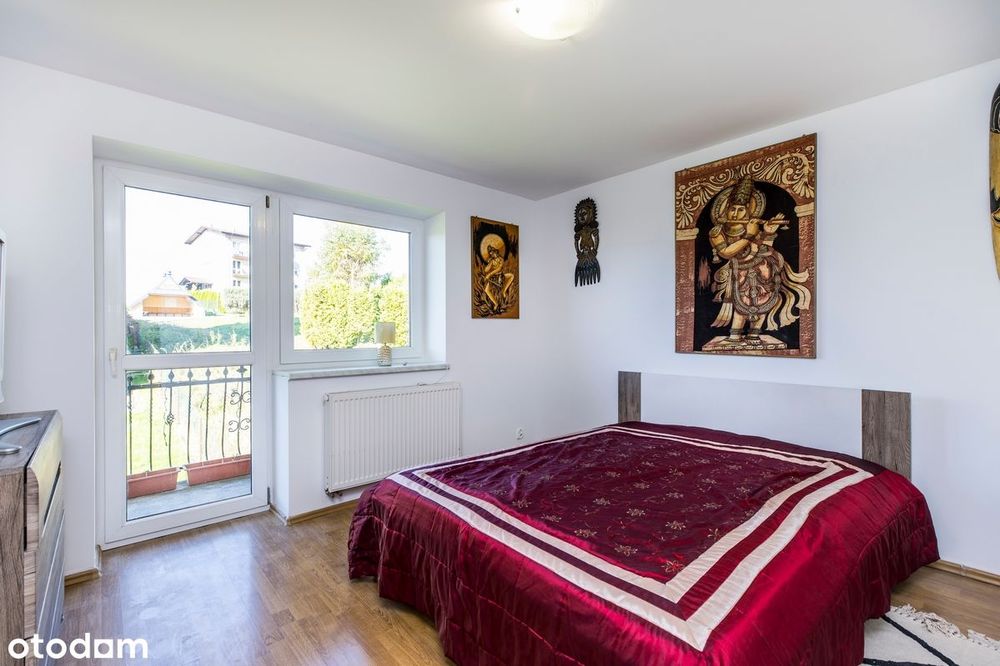 Na sprzedaż dom wolnostojący około 200 m2 w miejscowości Iwkowa.