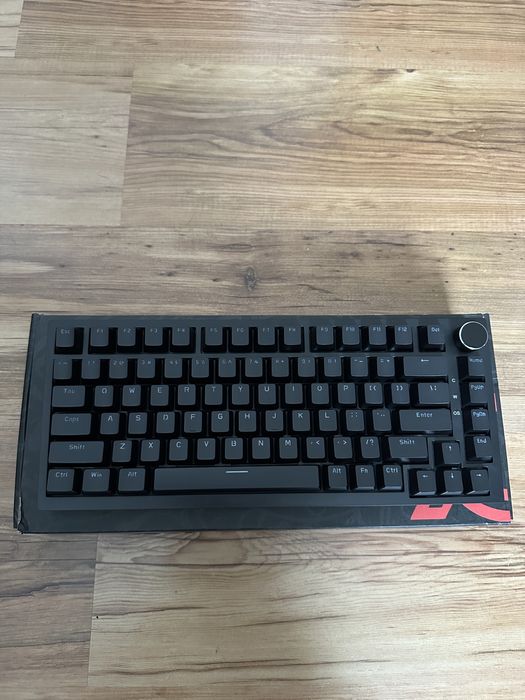 Ajazz ak820 mechaniczna klawiatura czarna.