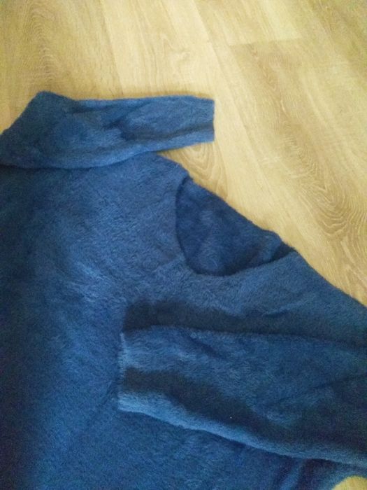 Electric Blue Oversizowy Sweter