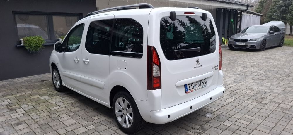 Peugeot Partner teppe 2017r salon Polska