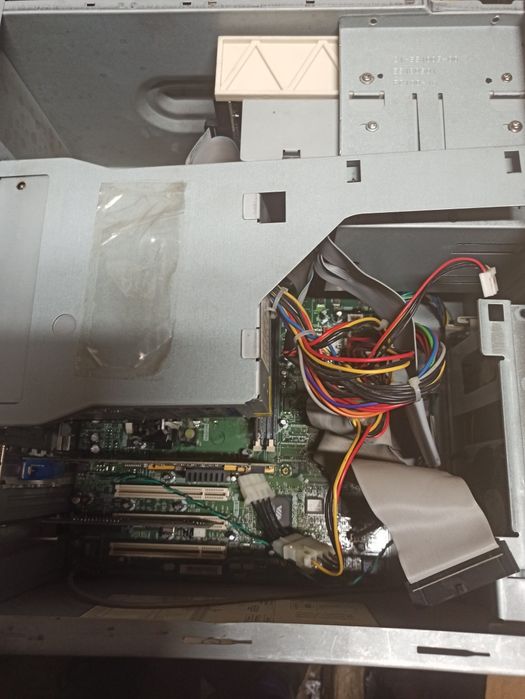 Stary komputer retro zabytkowy 2