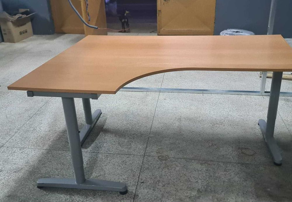 Mesas de Escritório como Novas