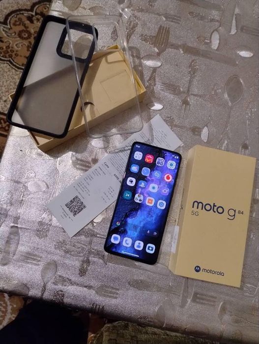 Motorola G84 5G на 256 GB