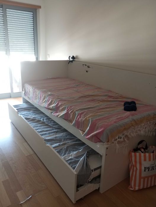 Cama dupla com gaveta (inclui colchões)