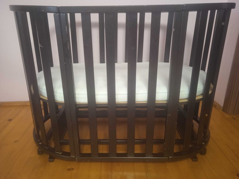 Продам дитяче ліжечко 6в1 з маятником