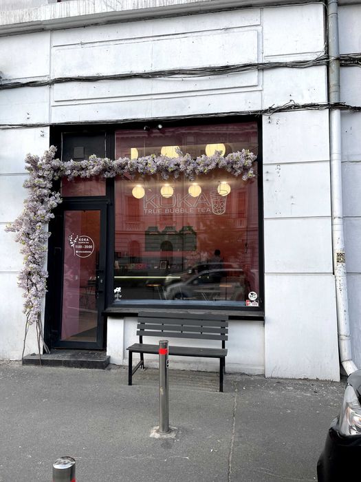 продам Саксаганского 58 нежилое помещение фасад 1-я линия