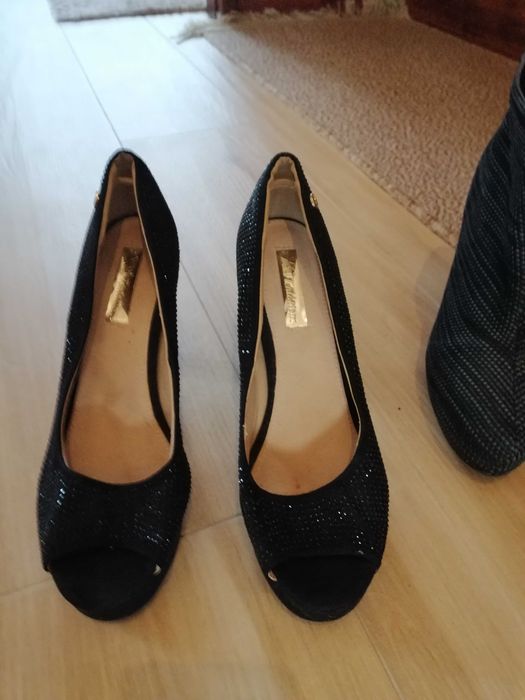 Vendo conjunto de sapatos, sandálias e Botas!