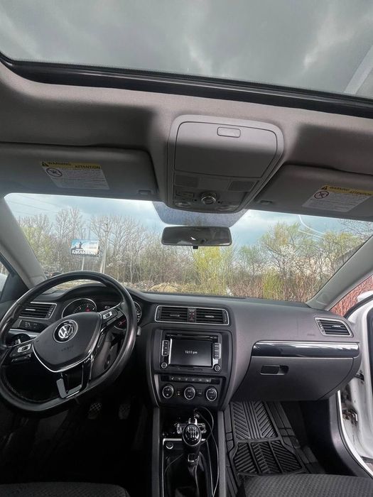 Volkswagen jetta 2015 рік