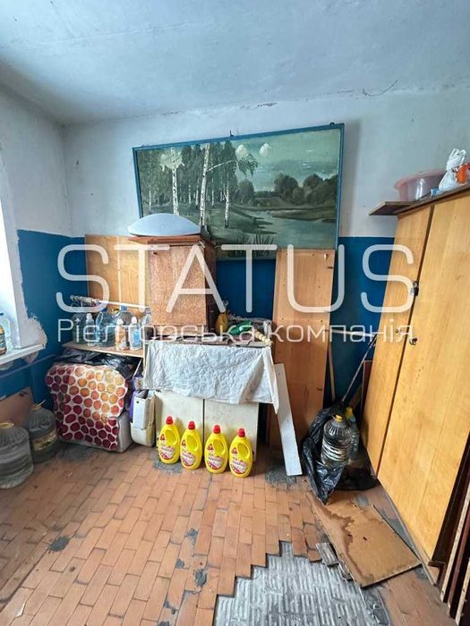 код 16267 Кімнатна в гуртожитку, цегляний будинок
