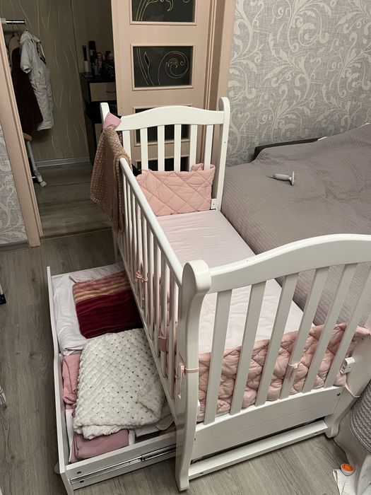 Дитяче ліжечко Veres модель Соня з з маятником та новеньким матрасом