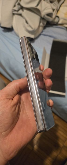 Telefon Samsung Z Fold 5 256 GB po wymianie z ubezpieczenia ofoliowany