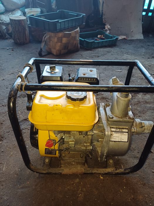 Продам мото помпу