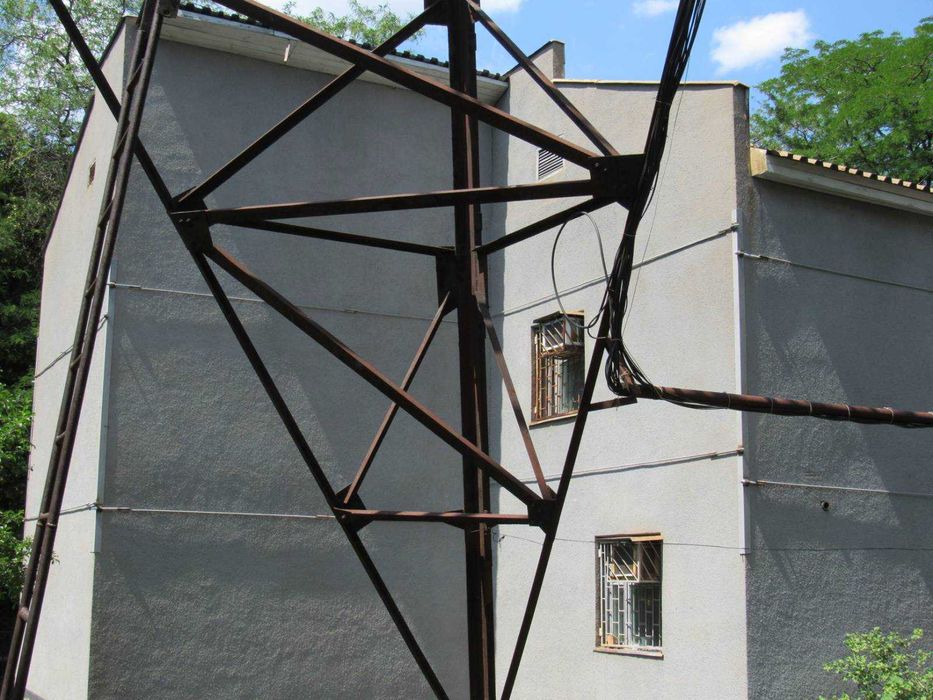 Стяжка стін будинка арматурою( металевим каркасом.) Черкаси.