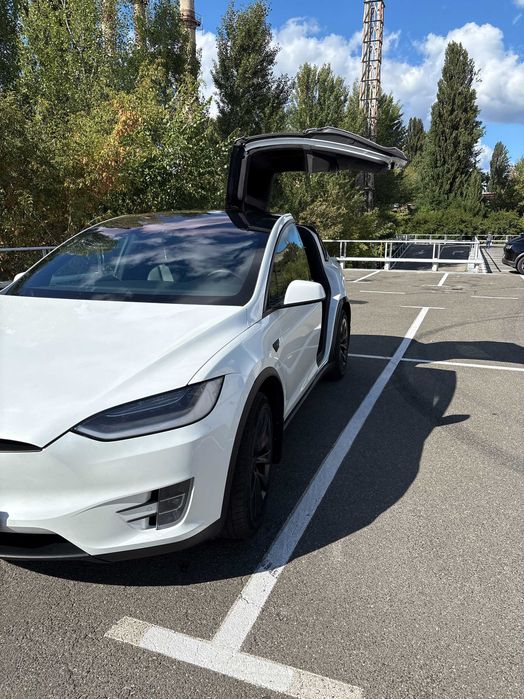 Tesla Model X 2019 VIN 5YJXCBE25KF204311 фото оголошення 16 з 23