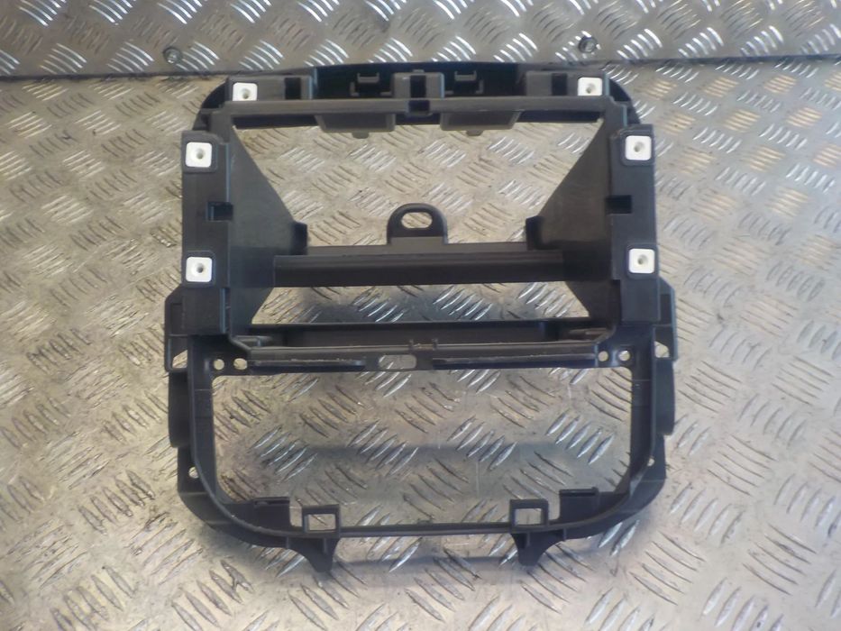 RENAULT TRAFIC III RAMKA RADIA KIESZEŃ