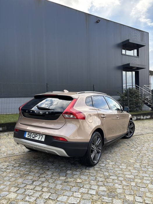 Volvo V40 Cross Country 1.6D 2013 - excelente estado e poucos kms!