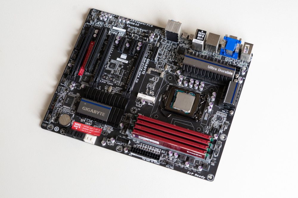 Płyta główna Gigabyte GA-Z77X-UP4 TH + Intel Core i7-3770K + 16 GB RAM