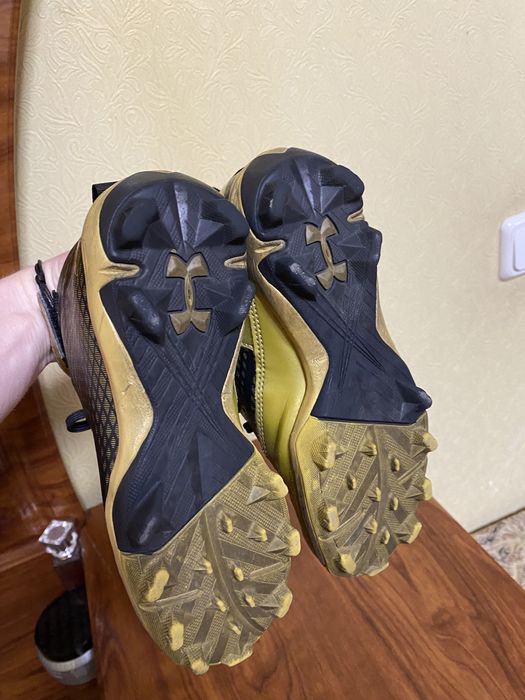 Футбольні кеди підвищені