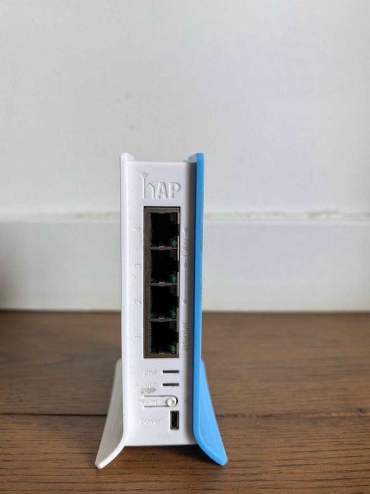 Router Mikrotik Hap lite