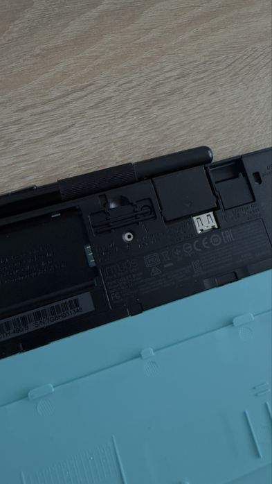 Графічний планшет Wacom Intuos Small (Pen & Touch), модель CTH-490