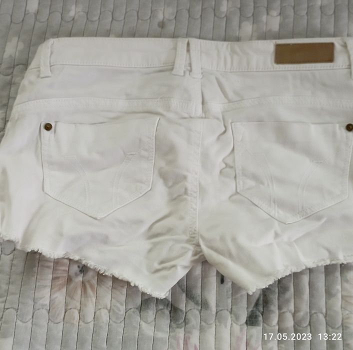 Продам джинсові шорти