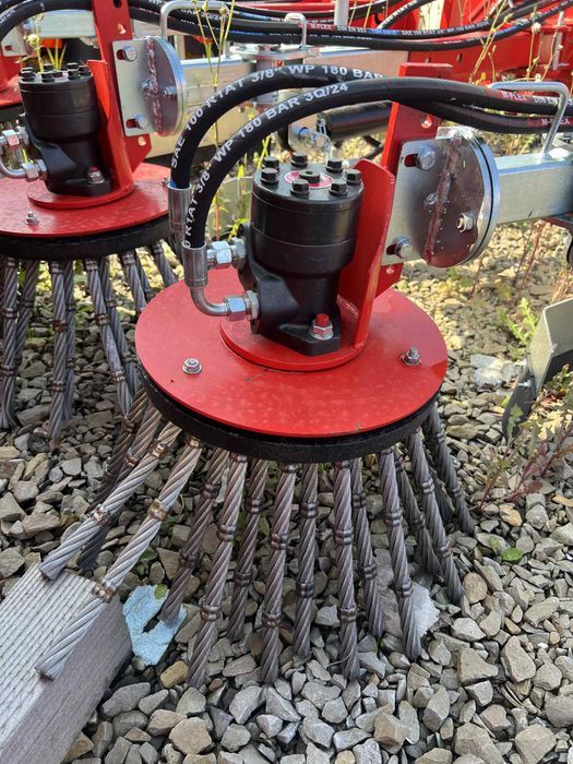 Odchwaszczarka rotacyjna na tuz hydrauliczna nowa transport