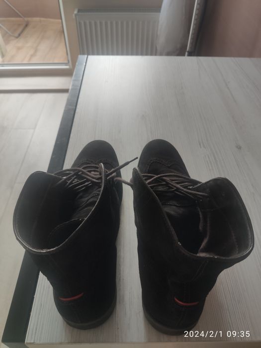 Продают с ботинки Tommy Hilfiger 45 р