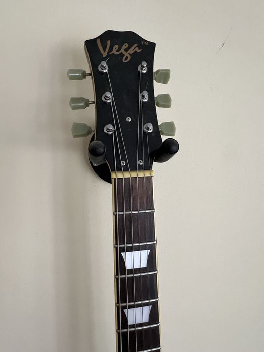 Gitara w stylu LP Vega Les Paul