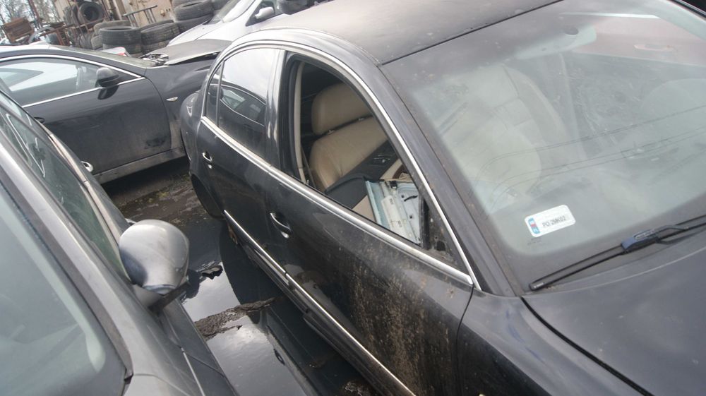 Skoda Superb 2004 Lakier(9910) na części maska zderzak klapa błotnik
