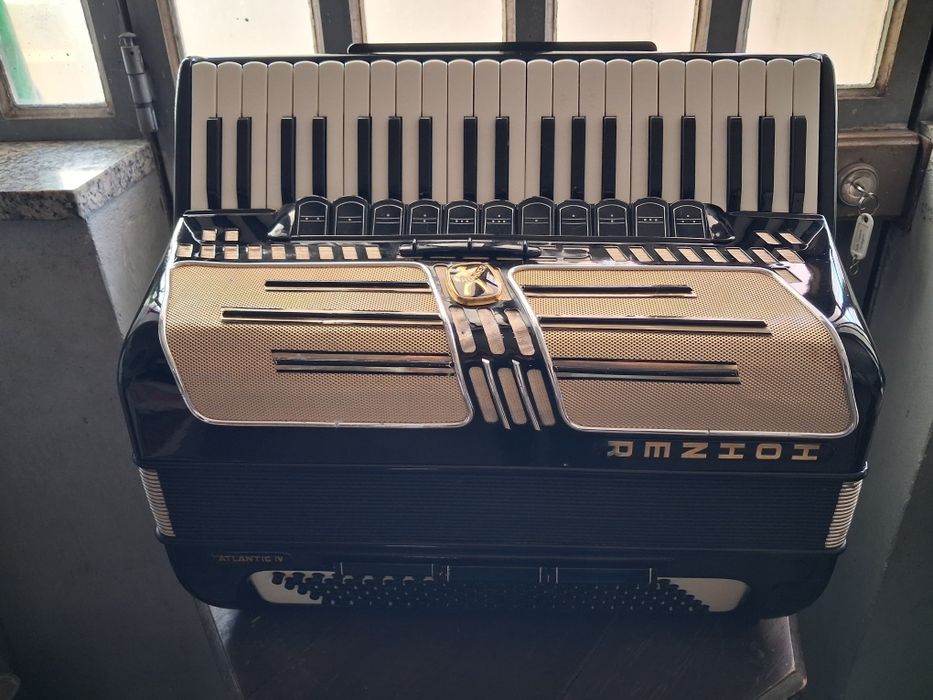 Acordeão Hohner Atlantic 4 Voz Musette