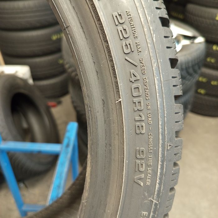 225/40r18 Dunlop WinterSport 5