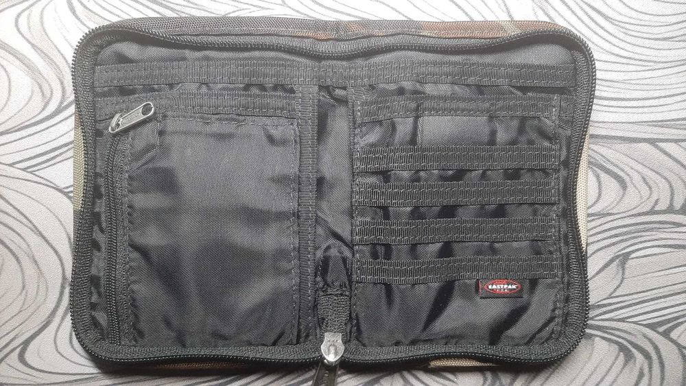 Carteira Eastpak - Camo
